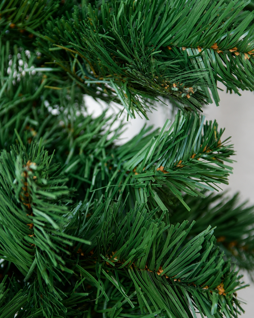 4.5' x 14" Unlit Garland